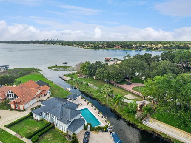 Community lake lot