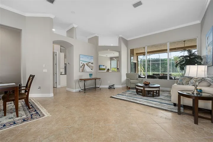 Living room/Dining Room