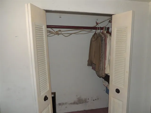 Den/Craft Room