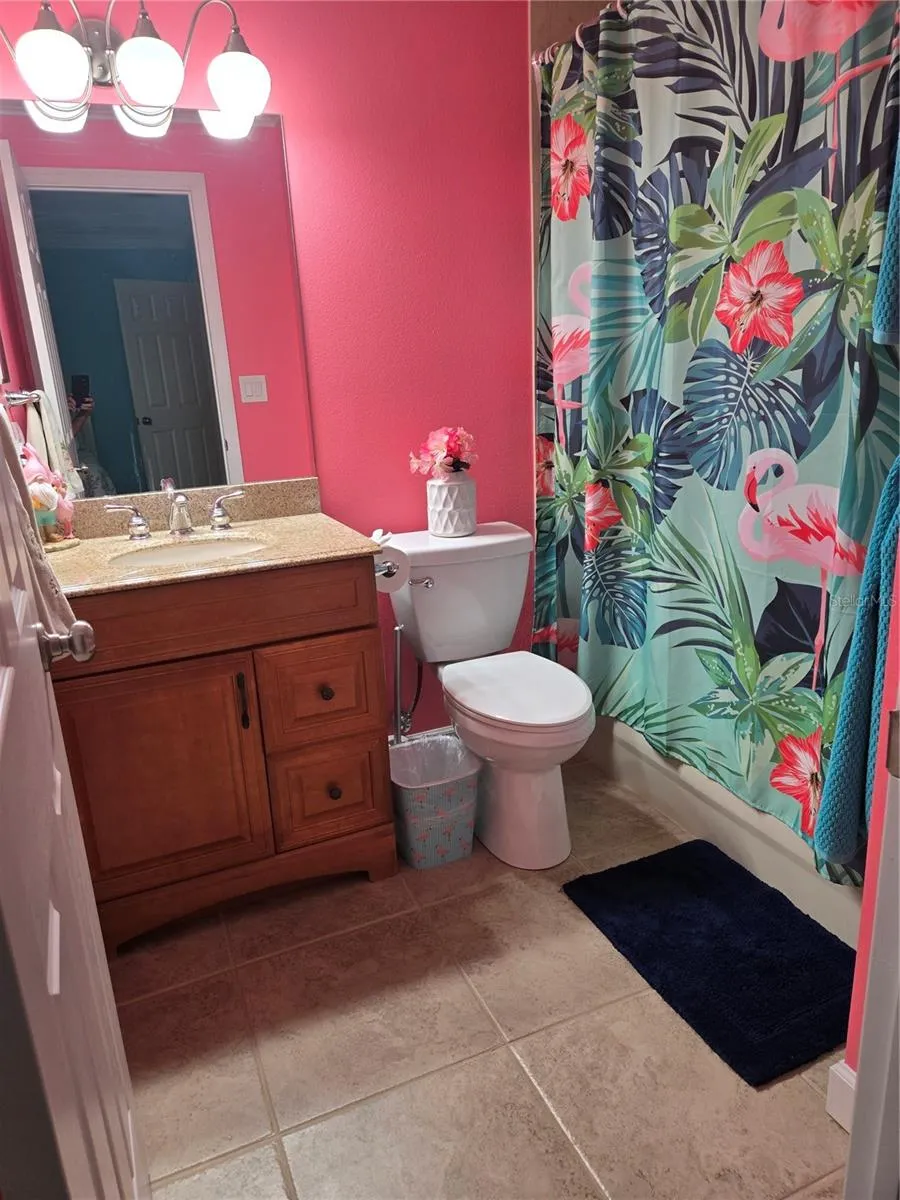 NICELY APPOINTED MASTER BATH