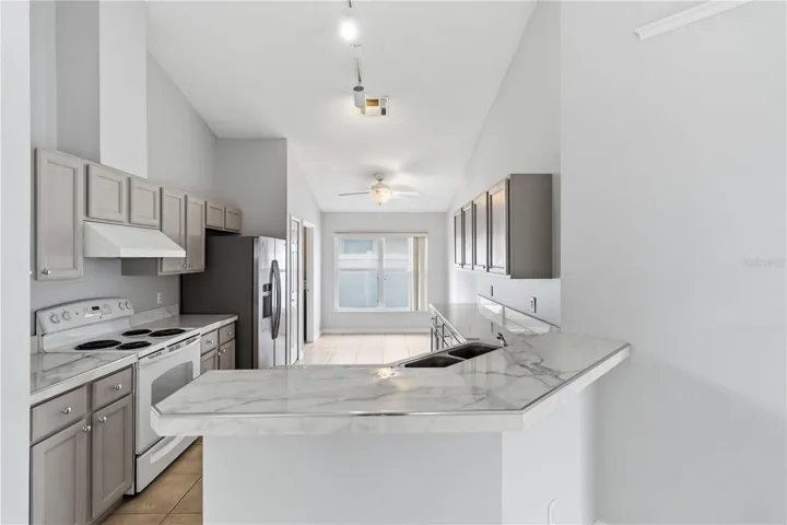 Kitchen/breakfest area
