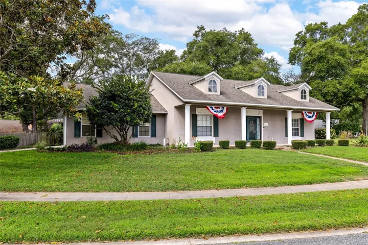 Great walking neighborhood of Kaywood