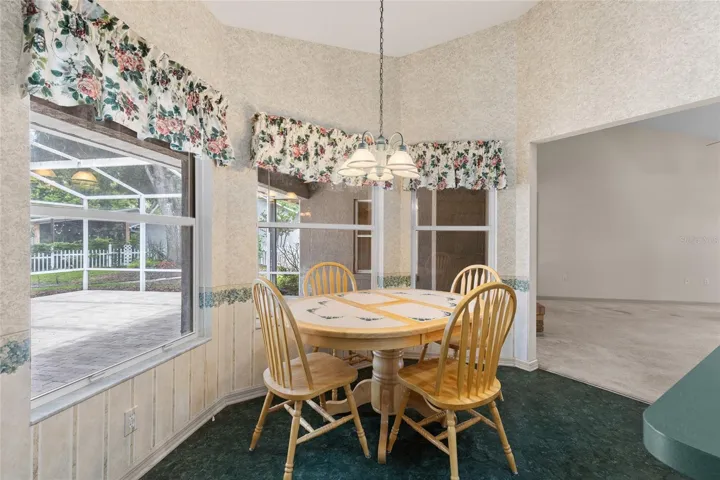 Eat in kitchen