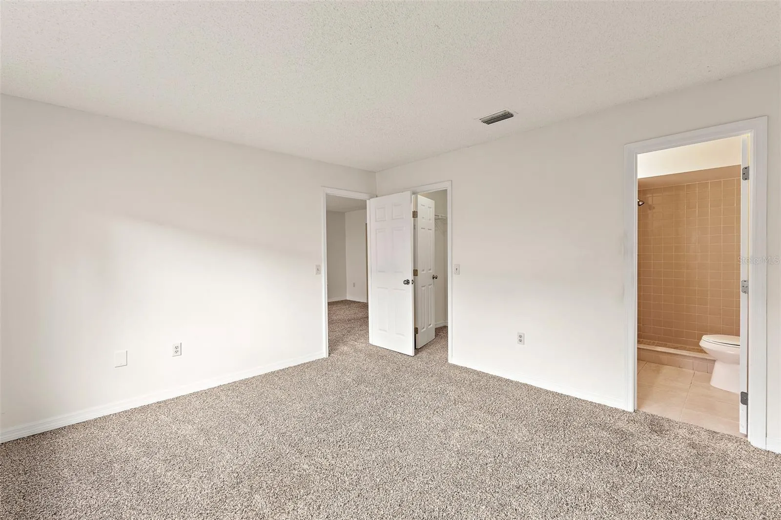 Primary Bedroom with En Suite Bath