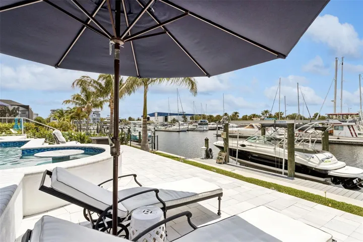 seating by dock