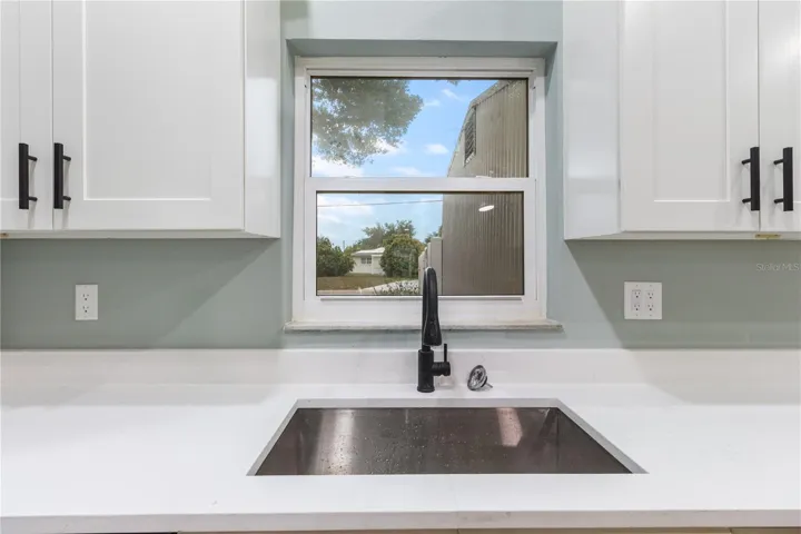 Upgraded Kitchen with new appliances