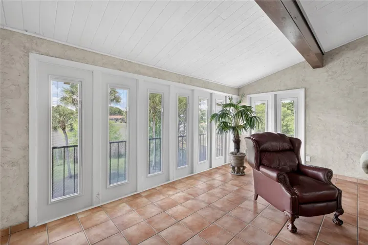Wall of windows overlooking Lake Orienta!