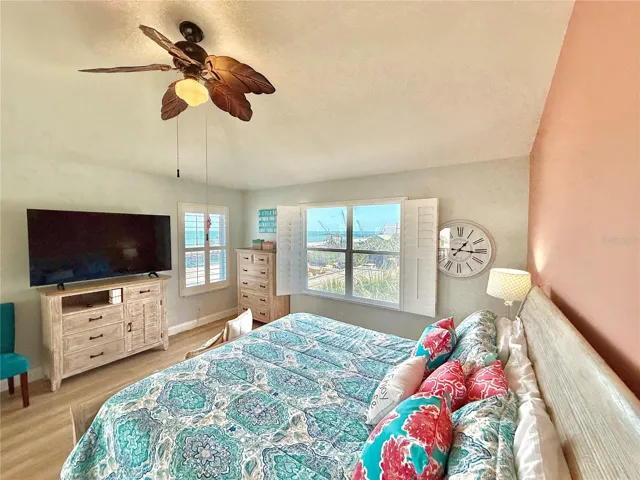 3rd Floor Suite