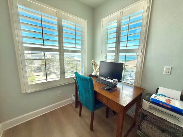 3rd Floor Office Nook