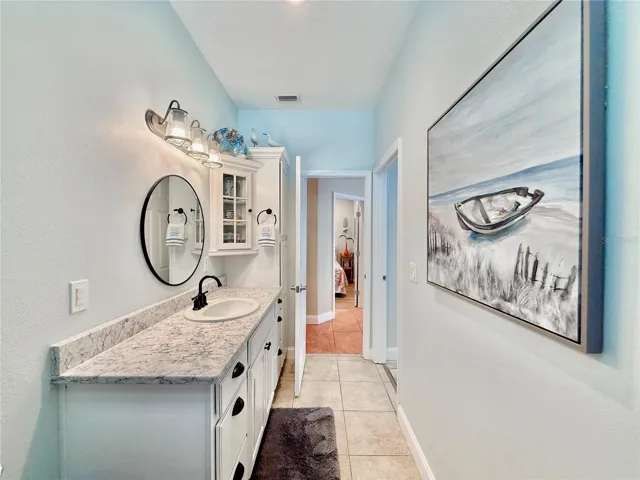 1st Floor Bath