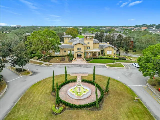 FOUNTAIN PARK AND CLUB HOUSE FRONT 2