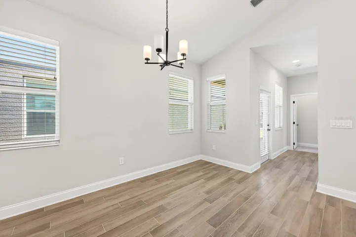 Dining area/foyer.