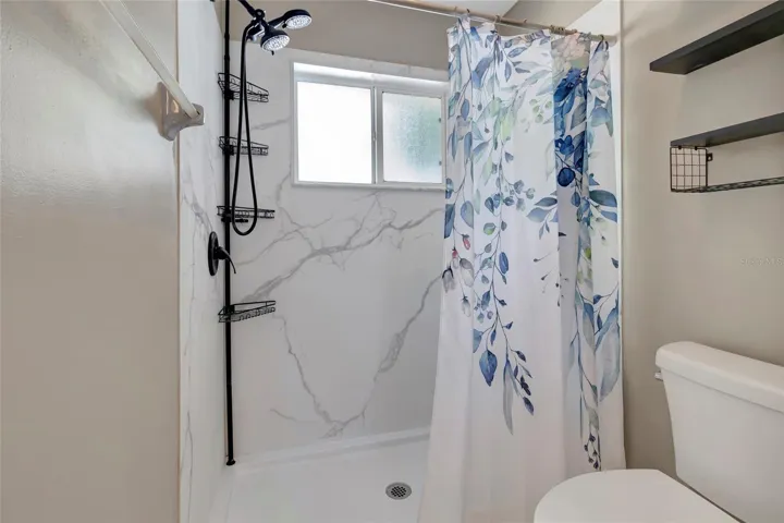 Primary Bathroom/Shower