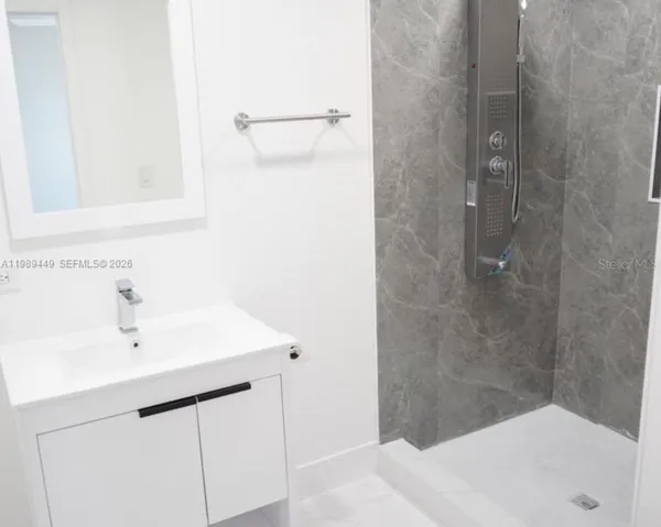 FUll Bath