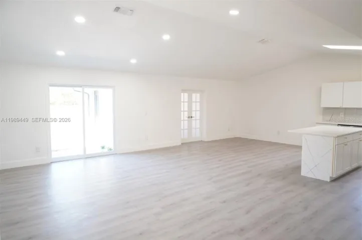 kITCHEN/ fAMILY ROOM