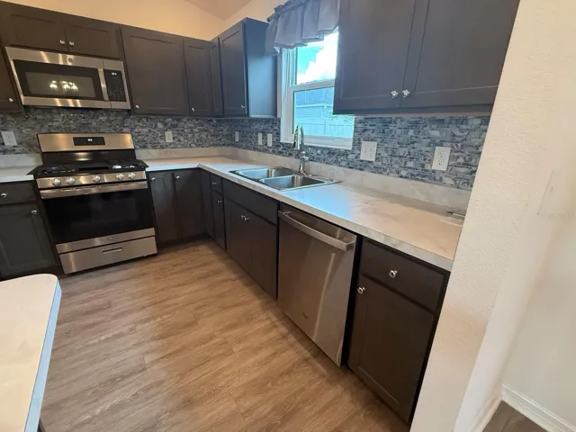 Kitchen, dishwasher