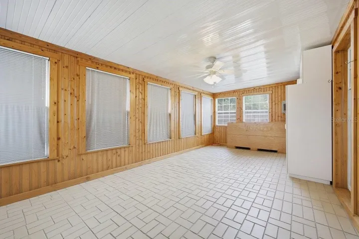 Large Rear Porch/ Sunroom