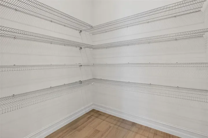 Walk in pantry