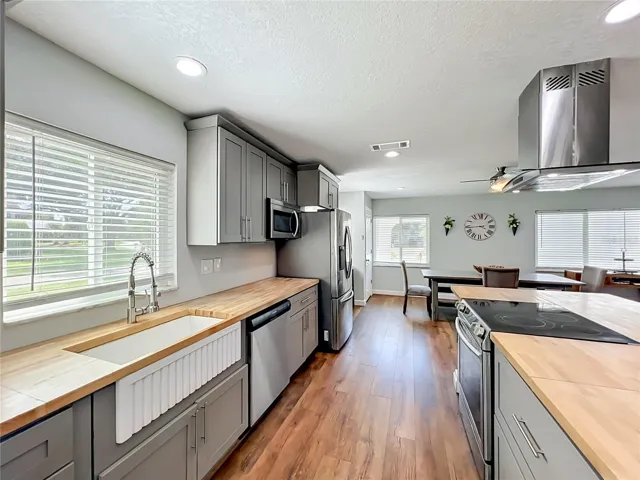Open Kitchen