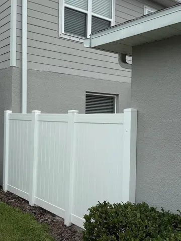 Courtyard fencing