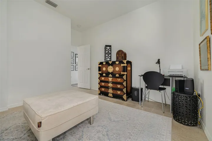 Den / Possible third bedroom