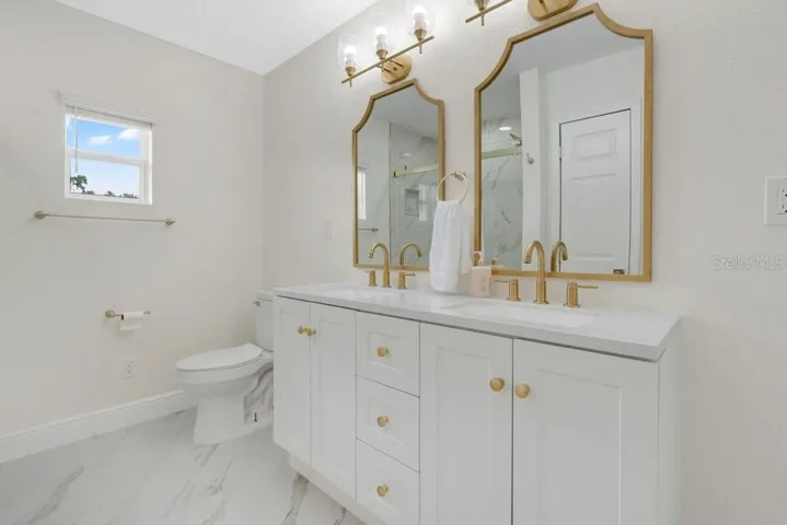 Dual Vanity