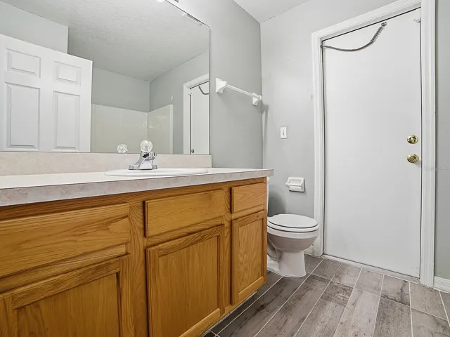 2nd Bathroom