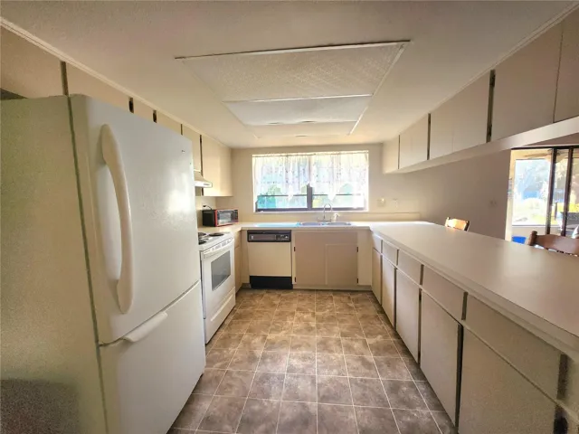 Kitchen side view