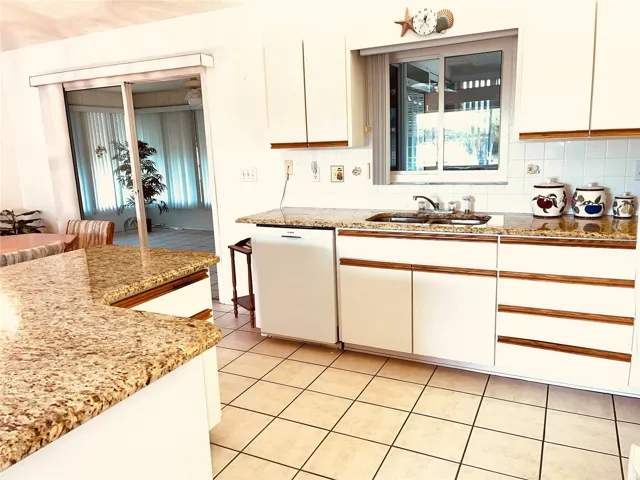 very nice kitchen