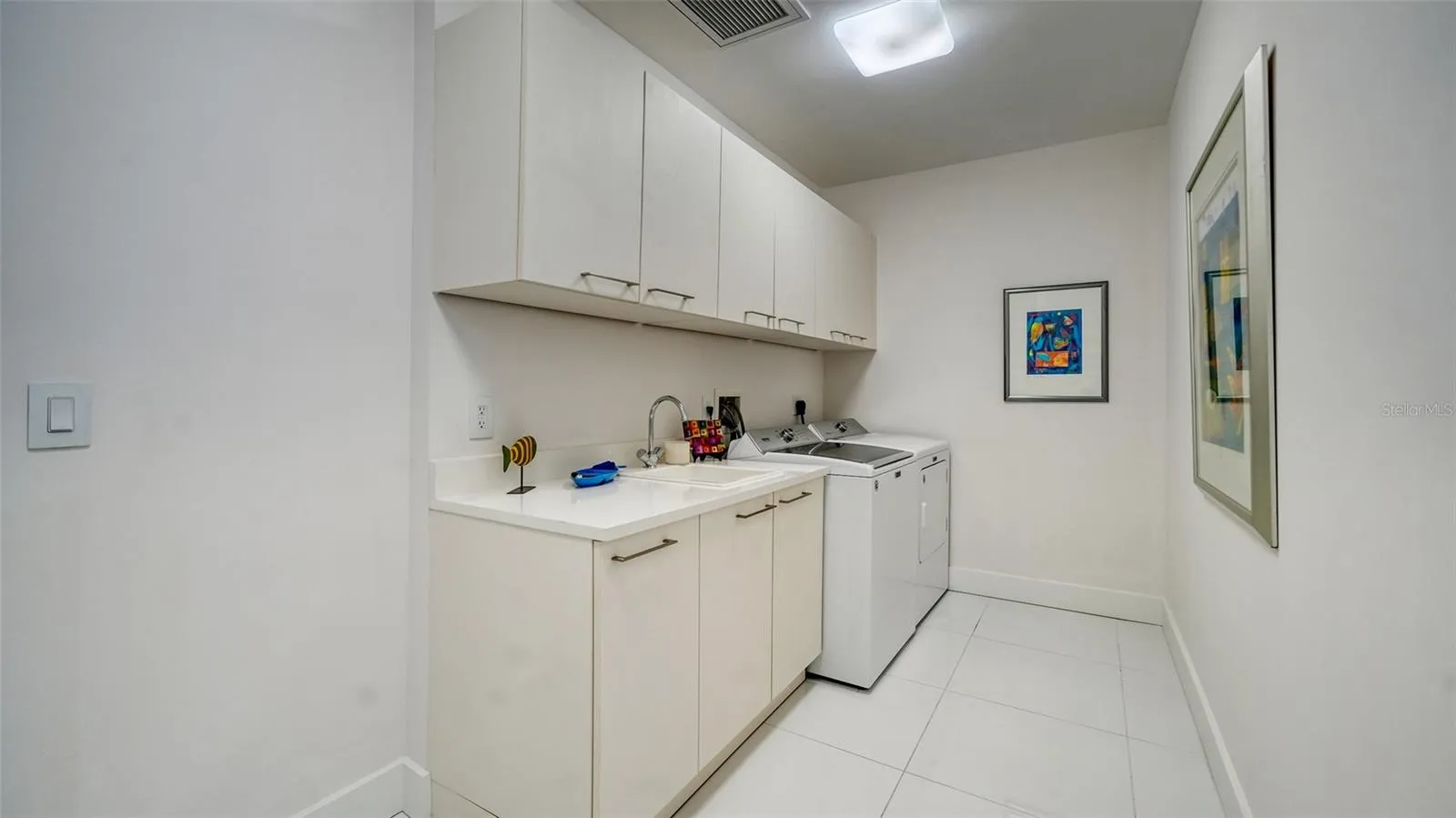 Laundry room 15 X 8