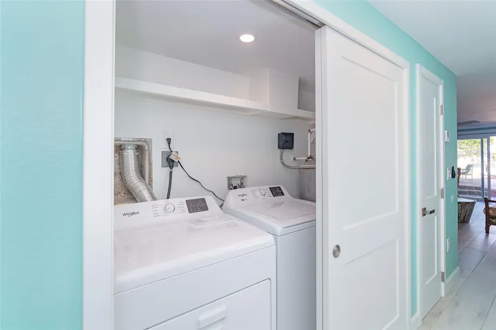 Washer & dryer