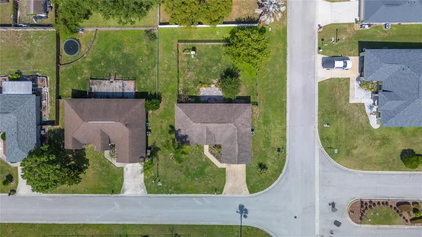 South Lakeland home on a corner lot