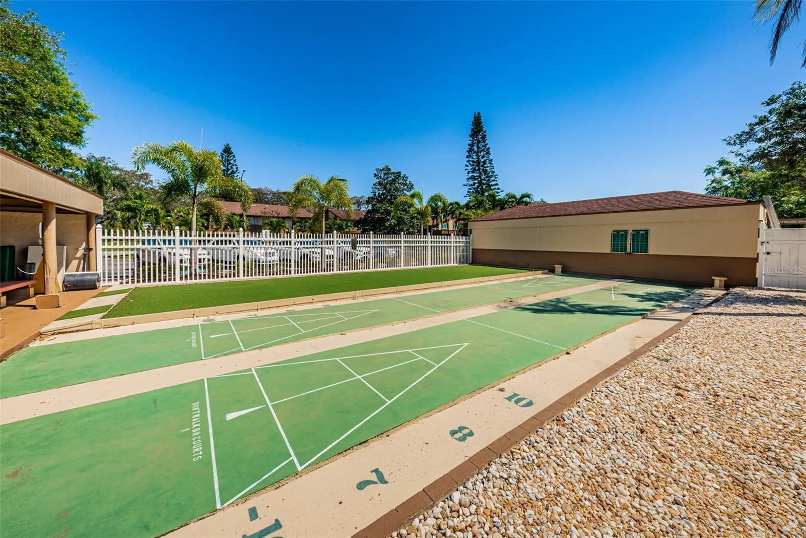 55+ Beacon Lakes Shuffleboard