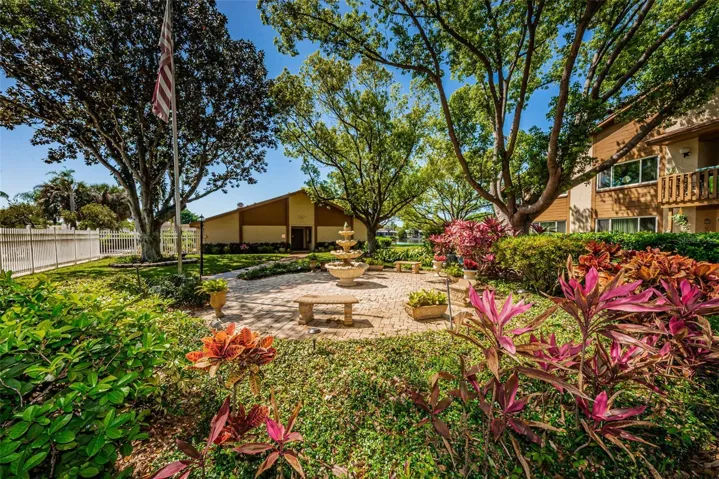 55+ Beacon Lakes Common Area