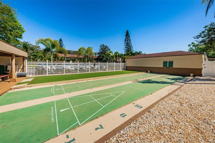 55+ Beacon Lakes Shuffleboard