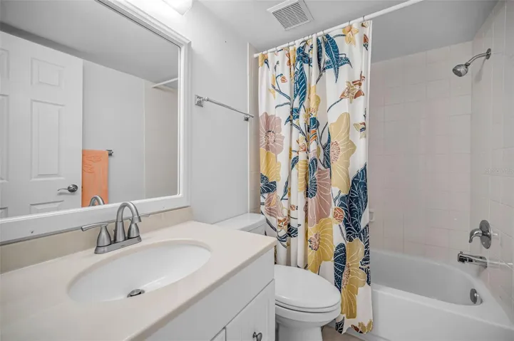Bath #2 - Tub/Shower combination