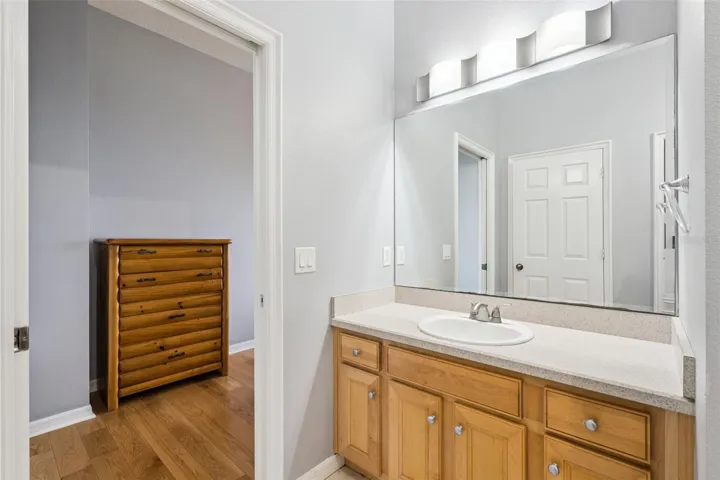 Secondary bath upstairs