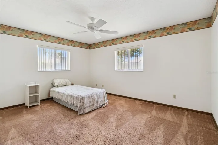 Large secondary bedroom