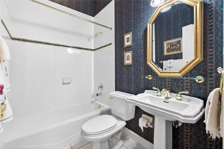 Full tub bath off the front hall and bedroom one