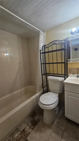 In Law Full Bath