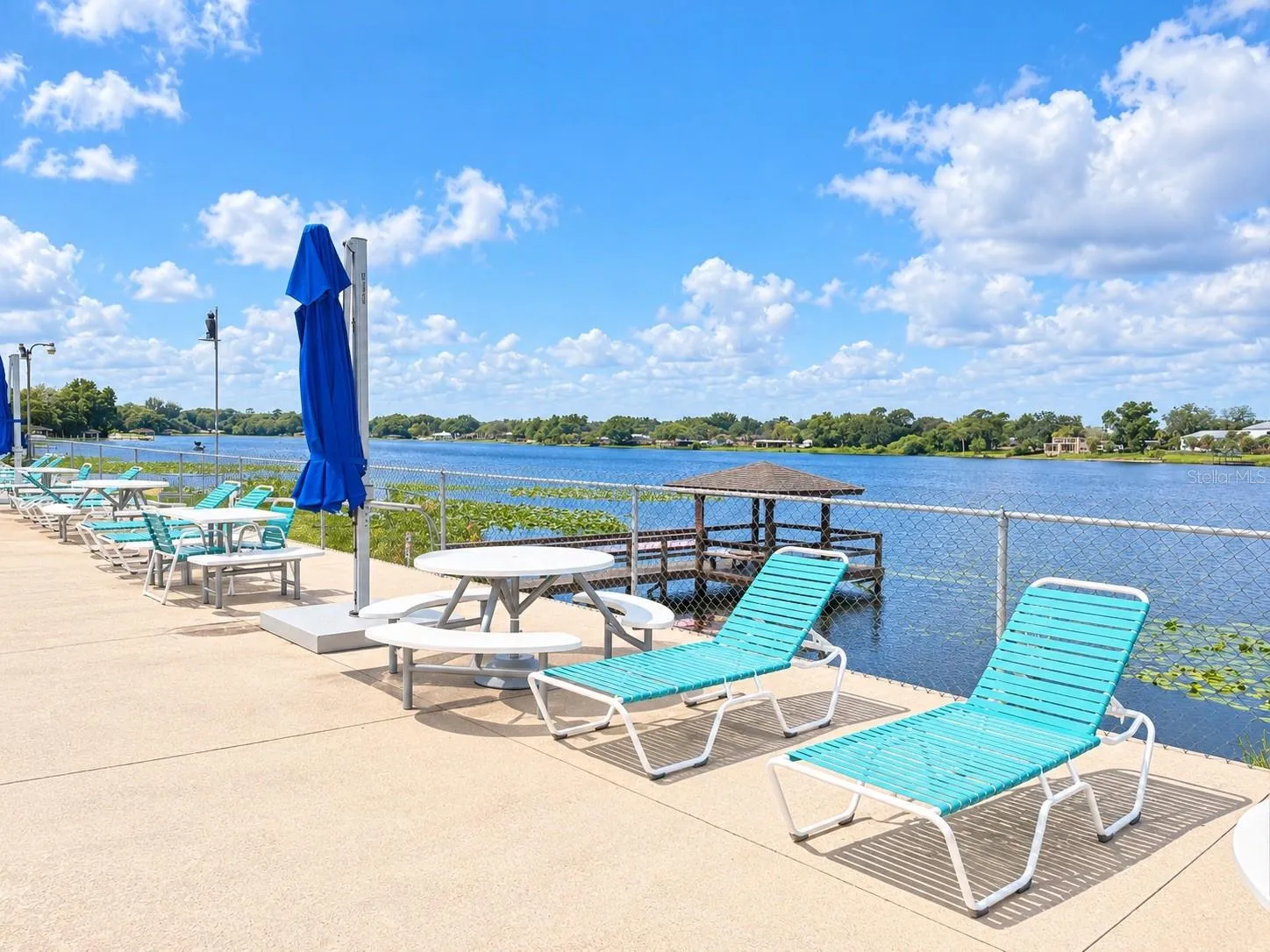 Community Features (Community Pool Area/Outside Sitting Area)