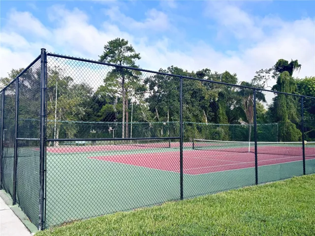 Community Features (Tennis Courts)