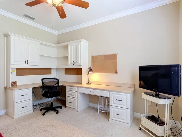 Den w/ Built In Desks