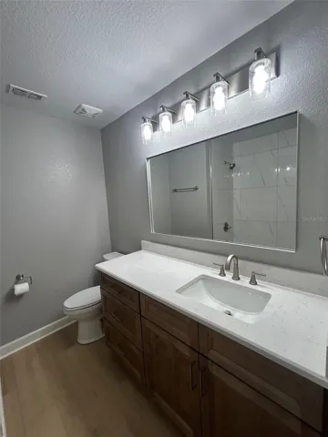 Upstairs Bath 1