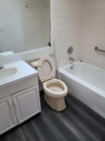 2nd bathroom