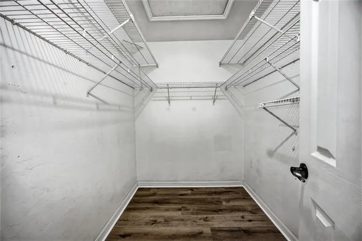 Walk-in Closet