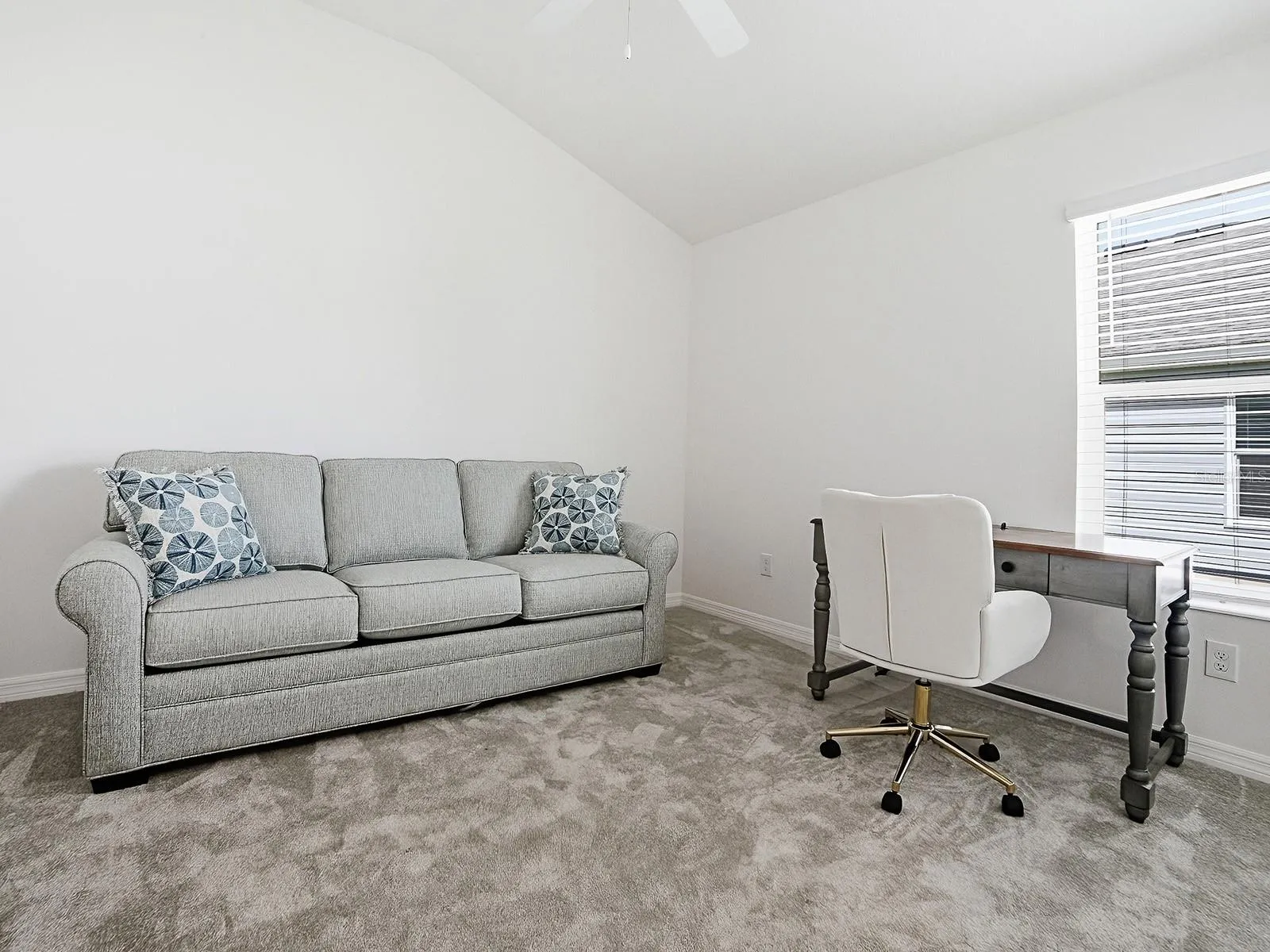 3rd bedroom pull out couch  office area
