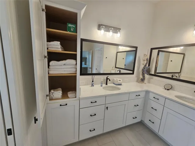 Primary bath towels etc