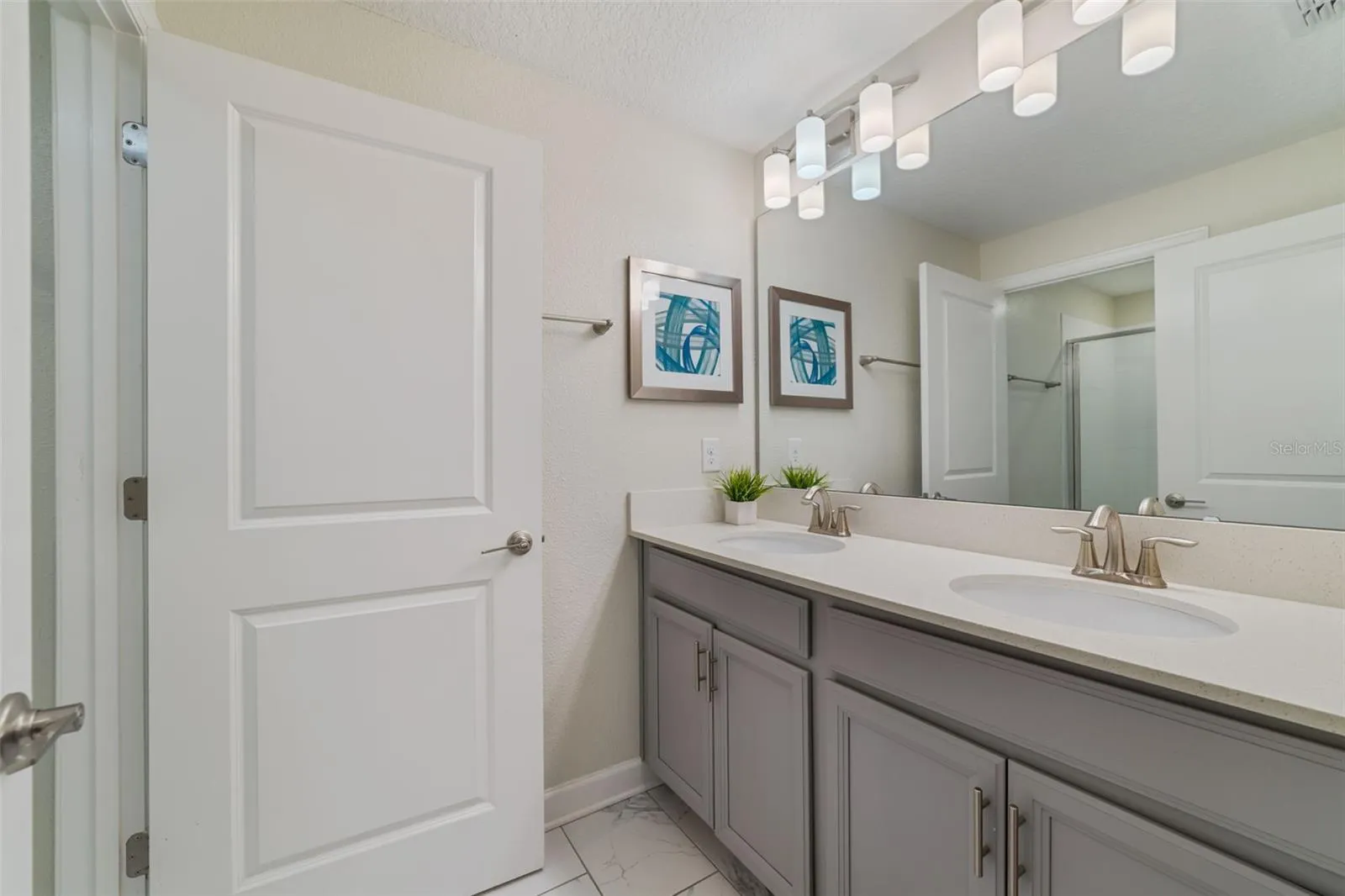 A well-located Bath serves the upstairs Bedrooms with ease.