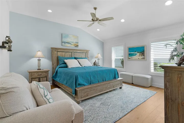 Second bedroom in the newer east addition.